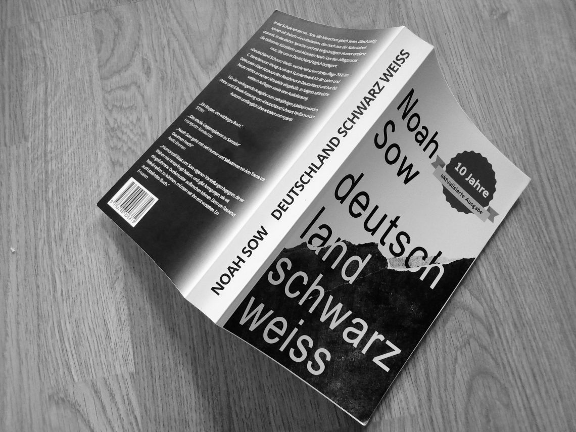 [Rezension] Wie ein Anti-Rassismus-Workshop: "Deutschland Schwarz weiß" von Noah Sow