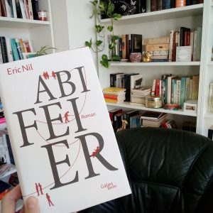 [Rezension] Konservative Familienbilder: "Abifeier" von Eric Neil