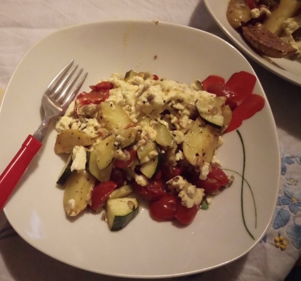 [Rezept] Kartoffelpfanne mit Zucchini, Tomate und Käse